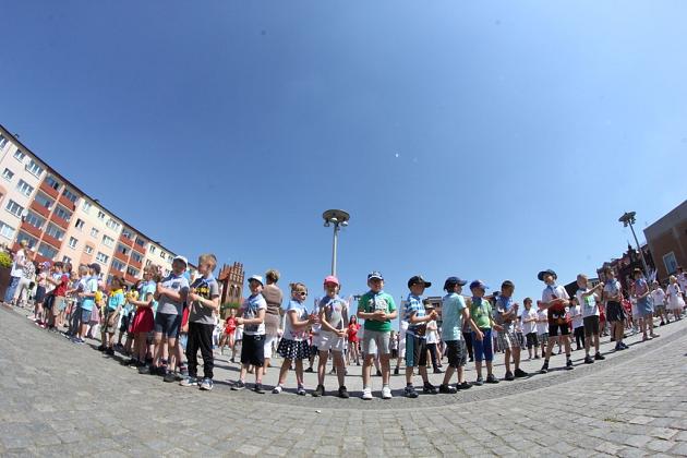 Rekord w tańczeniu układu choreograficznego do piosenki „Chocolate choco choco” pobity!