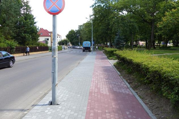 W Parku im. Michalskiego trwa budowa ścieżki pieszo-rowerowej