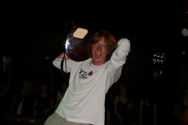 VI „Muzykalia Lęborskie” - pogo pod sceną