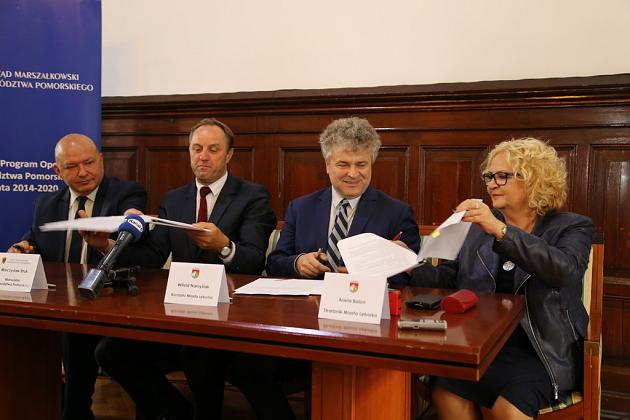 Umowa podpisana. Lębork pozyskał 21,5 mln zł na budowę Węzła przesiadkowego