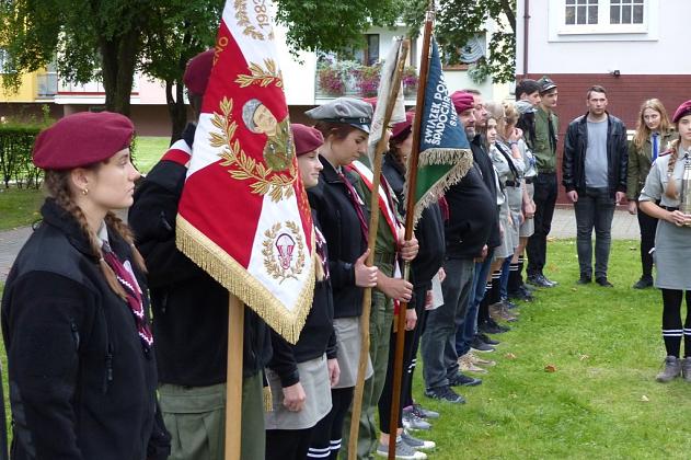 Wmurowali urnę z ziemią pod budowanym pomnikiem gen. Sosabowskiego