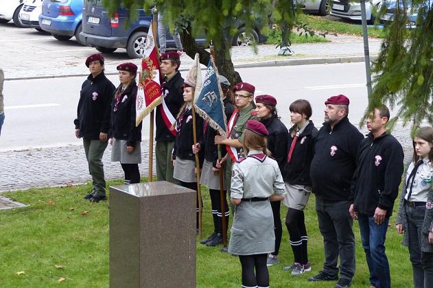 Wmurowali urnę z ziemią pod budowanym pomnikiem gen. Sosabowskiego