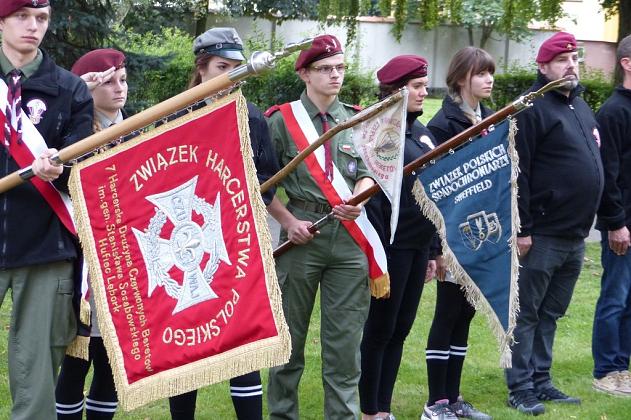 Wmurowali urnę z ziemią pod budowanym pomnikiem gen. Sosabowskiego