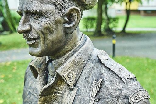 Pomnik generała Stanisława Sosabowskiego odsłonięty