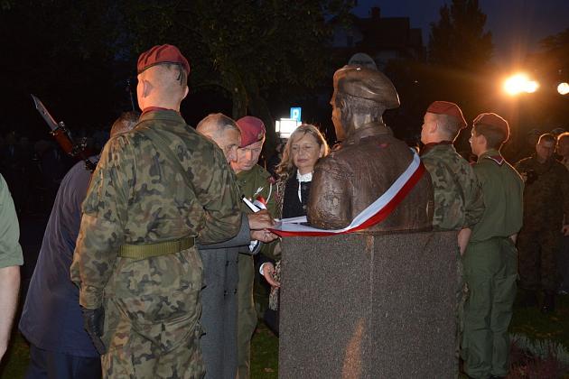 Pomnik generała Stanisława Sosabowskiego odsłonięty