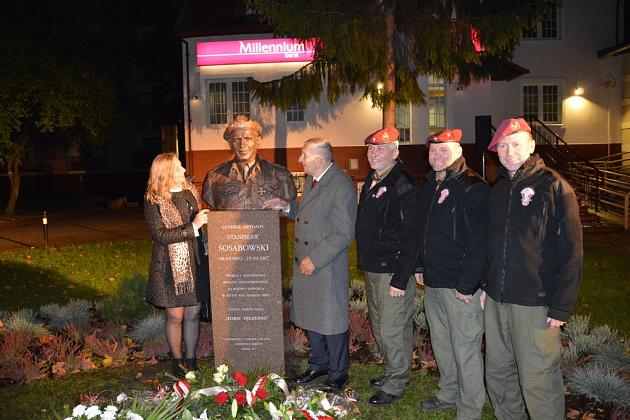 Pomnik generała Stanisława Sosabowskiego odsłonięty