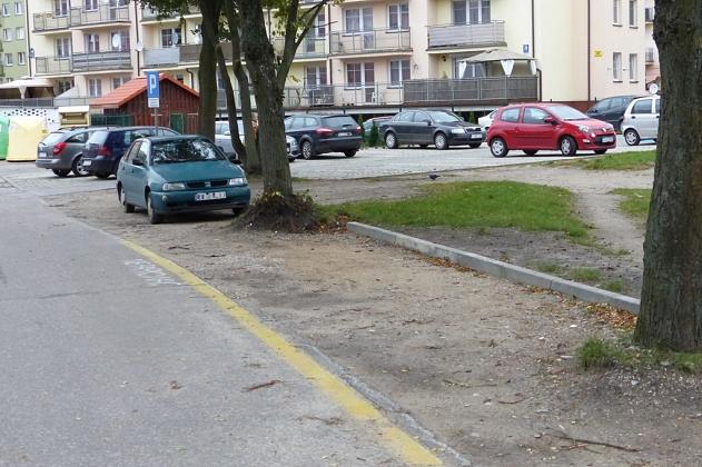 Nowe miejsca parkingowe przy Wojska Polskiego