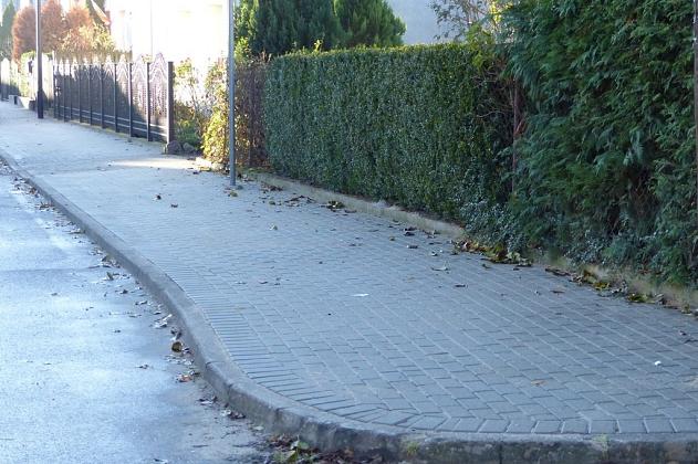 Remont 300 metrów chodnika na ulicy Kolonia