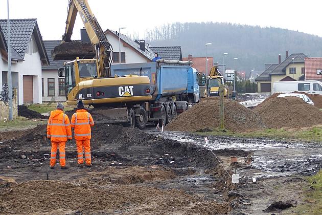 Budowa kanalizacji deszczowej i jezdni na Szarych Szeregów