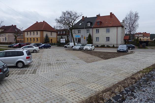 35 utwardzonych miejsc parkingowych na Tczewskiej i Krzywoustego