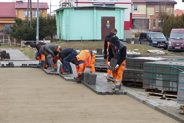 Budowa drogi i parkingu przy ulicy Kasztanowej