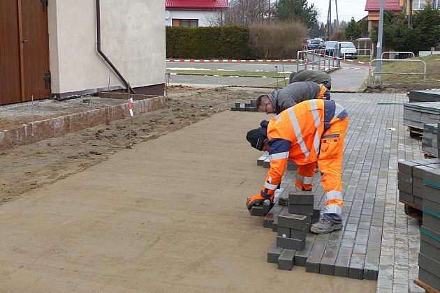 Budowa drogi i parkingu przy ulicy Kasztanowej