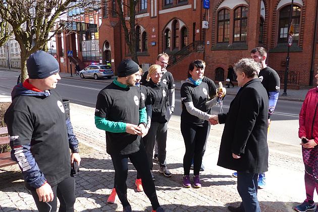 Sztafeta „Wybiegajmy Zieloną Strefę Relaksu” przebiegła przez Lębork