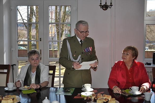 Oficerskie awanse dla kombatantów