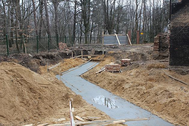 Dokopali się do fundamentów. Przebudowa Wieży Ciśnień