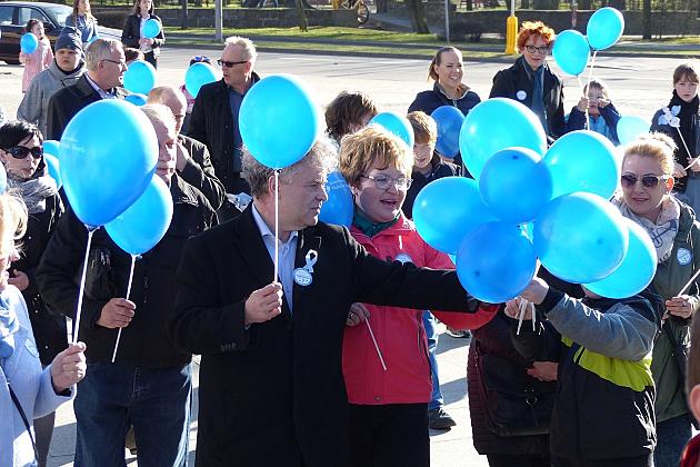 Niebieski Lębork. Podsumowanie kwietniowych Dni Autyzmu.