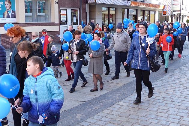 Niebieski Lębork. Podsumowanie kwietniowych Dni Autyzmu.
