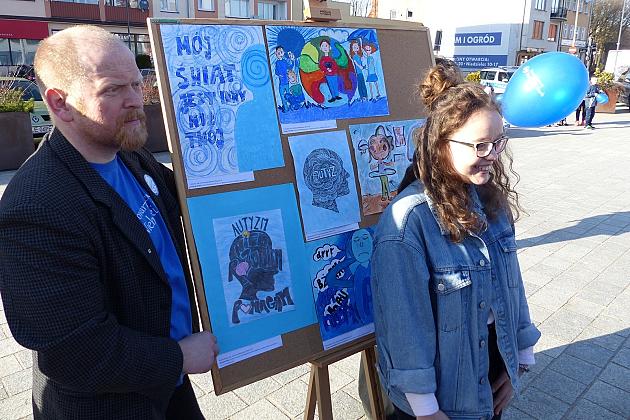 Niebieski Lębork. Podsumowanie kwietniowych Dni Autyzmu.