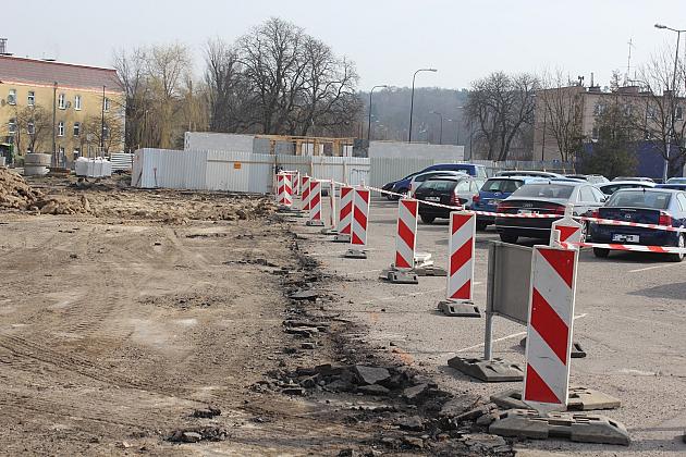 Wybudują kanalizację deszczową na parkingu i skrzyżowaniu