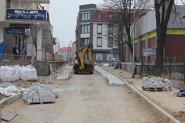 Prace brukarskie na Waryńskiego