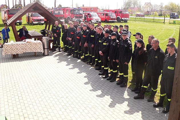 Posprzątano rzekę Łebę