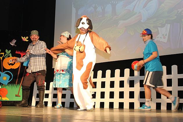 Zbierali na Hospicjum. Wystawili „Rzepkę” Juliana Tuwima