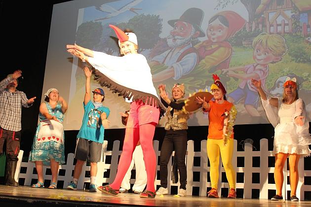 Zbierali na Hospicjum. Wystawili „Rzepkę” Juliana Tuwima