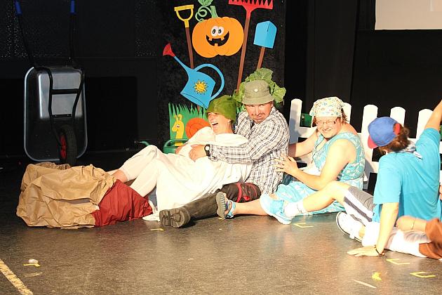 Zbierali na Hospicjum. Wystawili „Rzepkę” Juliana Tuwima