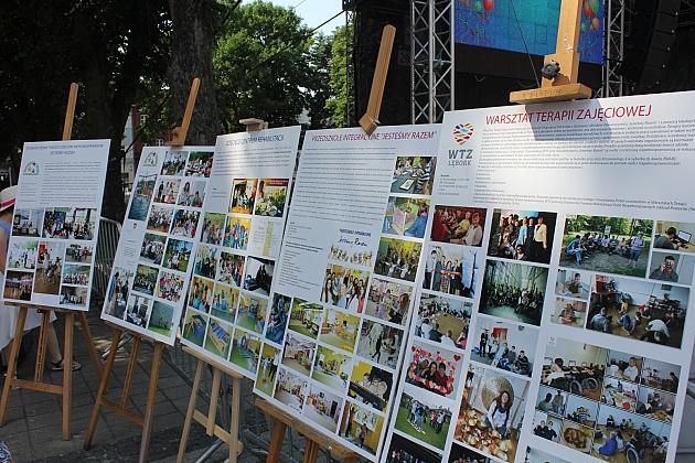 1 czerwca na placu Pokoju. Kraina dziecięcych marzeń