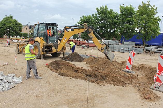Zamknięte skrzyżowanie Al. Niepodległości z Targową