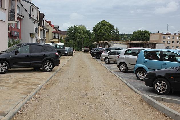 Zamknięte skrzyżowanie Al. Niepodległości z Targową