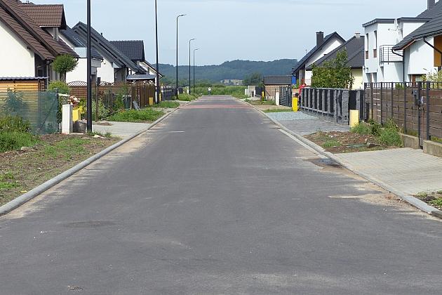 Mazowiecka z kanalizacją deszczową i nowym asfaltem