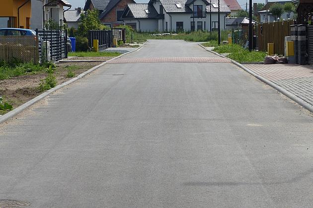 Mazowiecka z kanalizacją deszczową i nowym asfaltem