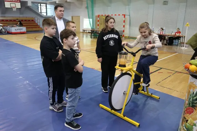 Edukacja przez zabawę – wyjątkowy piknik rowerowy dla czwartoklasistów