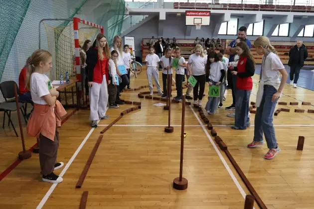 Edukacja przez zabawę – wyjątkowy piknik rowerowy dla czwartoklasistów