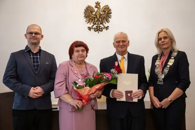 Złote Gody w lęborskim ratuszu – trzy pary świętowały 50-lecie małżeństwa