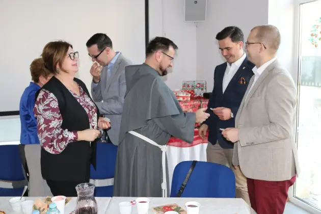 Opłatek, życzenia i kolędy – świąteczne spotkanie Ligi Kobiet Polskich