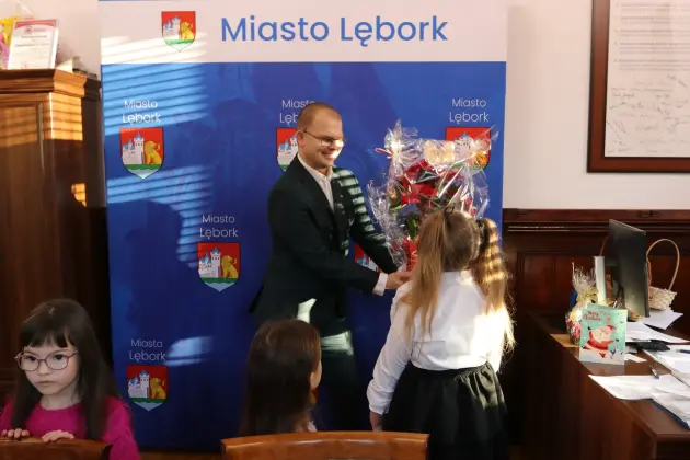 Kolędowanie burmistrza z przedszkolakami