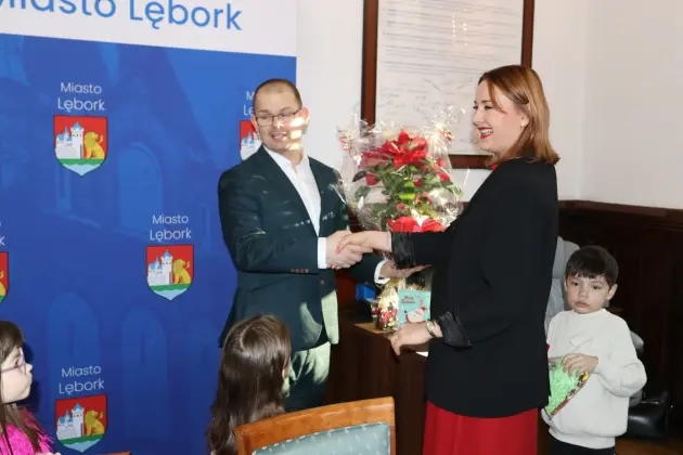 Kolędowanie burmistrza z przedszkolakami