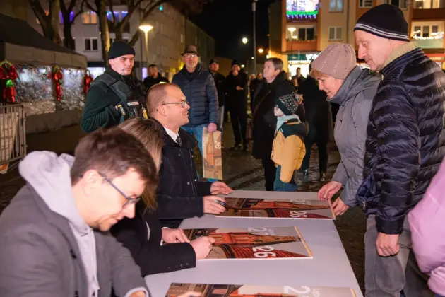 Miejskie kalendarze Lęborka na 2026 rok trafiły do mieszkańców