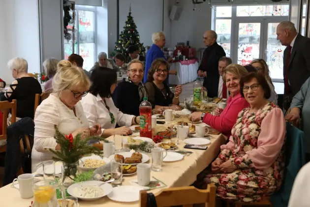 Wigilijne spotkanie z seniorami w Bazie