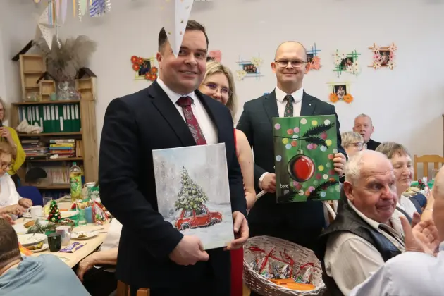 Wigilijne spotkanie z seniorami w Bazie