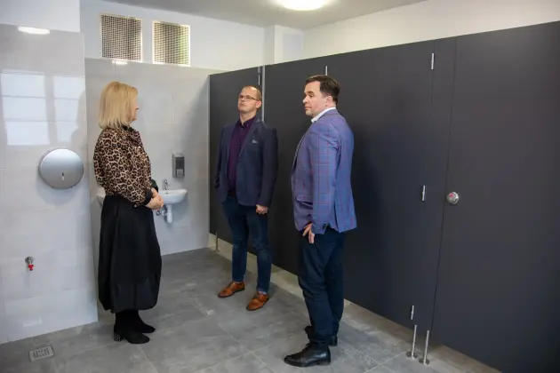 Toalety bez barier w lęborskich szkołach - SP1 już po remoncie, SP8 w trakcie prac