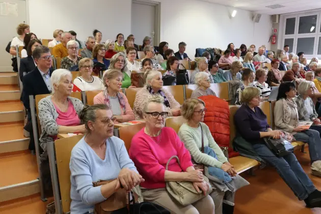 Profilaktyka, wiedza i aktywność – seniorzy rozmawiali o zdrowiu mózgu