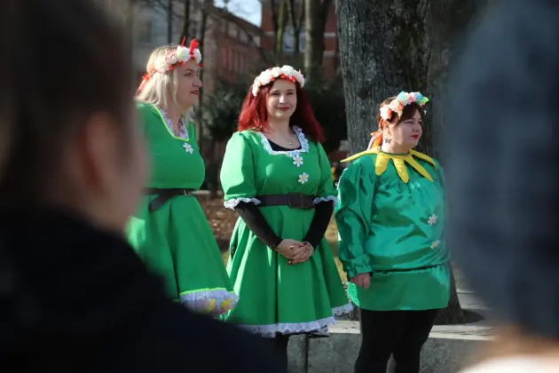 Wiosna przyszła do Lęborka! Setki dzieci w barwnym korowodzie