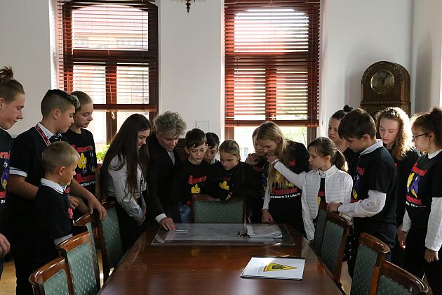 Wizyta Samorządu Uczniowskiego 43 w Ratuszu