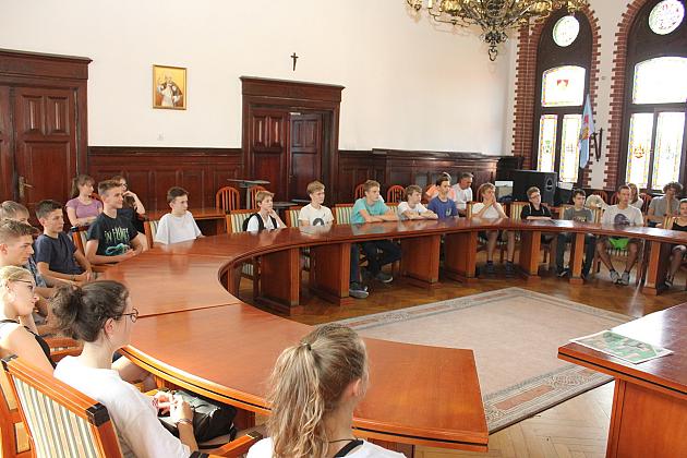 Młodzież ze Stralsundu z wizytą w ratuszu