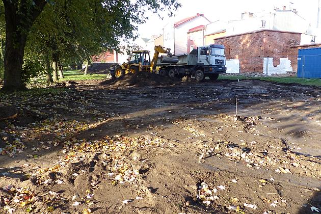 Skwer na Przymurnej. Ruszyły prace ziemne