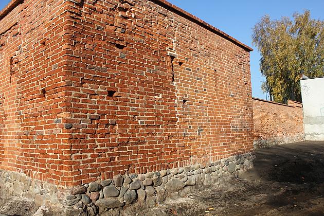 Konserwacja obwarowań przy ulicy Przymurnej zakończona