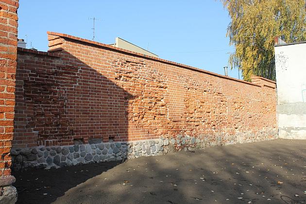 Konserwacja obwarowań przy ulicy Przymurnej zakończona